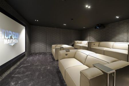 6 bedroom detached house to rent - Photo 3