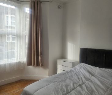 Room in a Shared House, St.Asaph Road, SE4 - Photo 3
