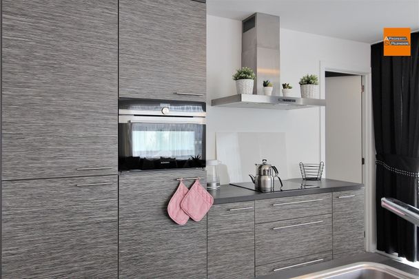 Unieke kans! recente en moderne 2-slaapkamer appartement in Brussel-centrum - Foto 1