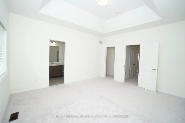 Condo Townhouse For Lease | N9246880 - Photo 1