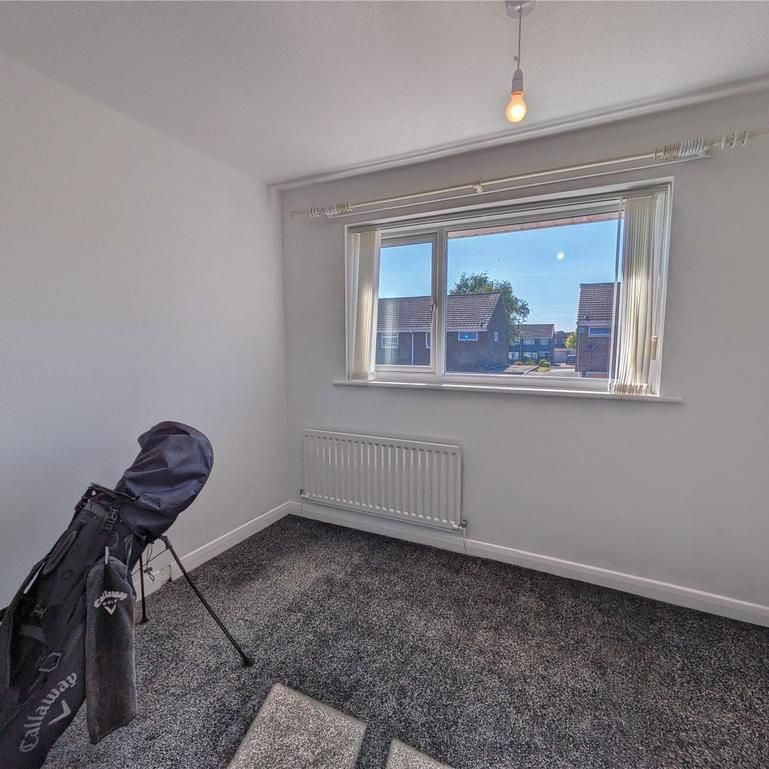 3 bedroom semi-detached house to rent - Photo 1