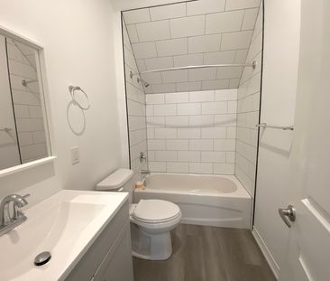 $1,799 / 2 br / 1.5 ba / 700 sqft 16 west ave S unit 113 - Photo 1