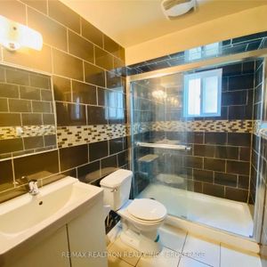 For Lease - 30 Elana (room) Drive, Toronto, Ontario - Photo 3