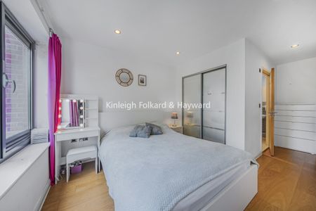 Larden Road, Acton, London, W3 - Photo 5