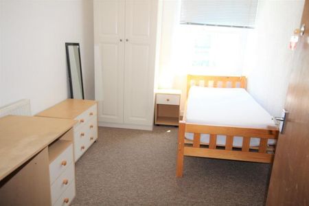 4 bedroom house to rent - Photo 3