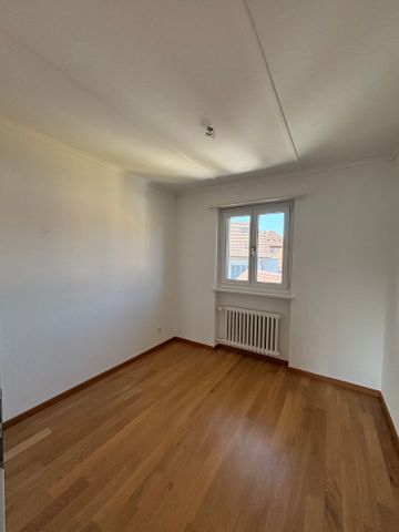 Helle 4-Zimmer-Wohnung mit Balkon in Herzogenbuchsee – ab sofort verfügbar - Photo 2