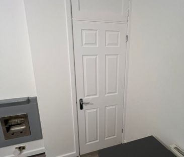 Room in a Shared House, The Limes Avenue, N11 - Photo 1