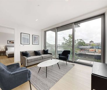 Immaculate one bedroom flat in the exclusive Lillie Square developm... - Photo 2