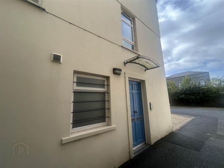 Apt 2, 18 Shore Road - Photo 4