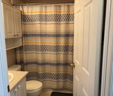 For Lease - 5 Festive Private, Carlington - Central Park, Ontario - Photo 4