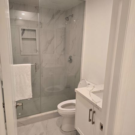 For Lease - 8 Samba Street, Richmond Hill, Ontario - Photo 2