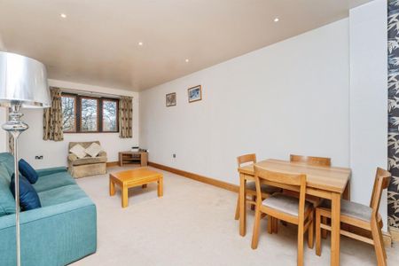 Foregate Street, Chester - Photo 2