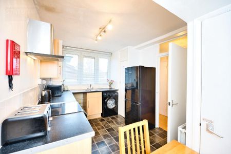 2 bedroom maisonette to rent - Photo 2