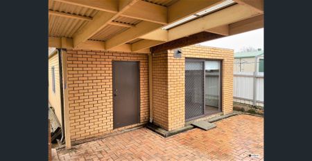 4 Bedroom Home - Photo 2