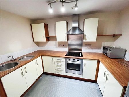 2 bedroom flat to rent - Photo 4