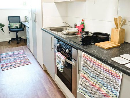 Studio to rent - Photo 5