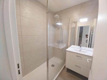 Location Appartement 2 pièces 49m² ORLEANS 45000 - Photo 4