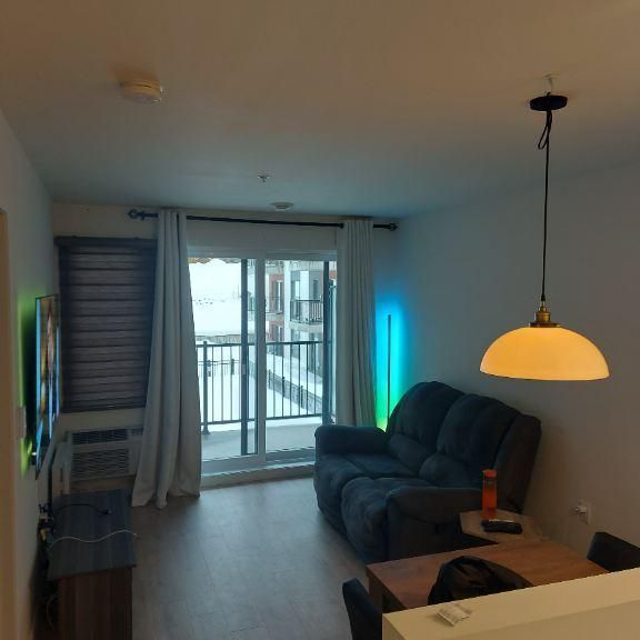 URGENT !!! CESSION DE BAIL IMMEDIATE $1220.00/mois ** voir détail - Photo 1