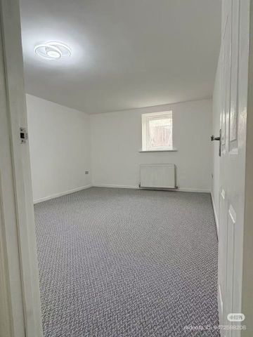 3 Bed Flat, Cephas Court, CV1 - Photo 2