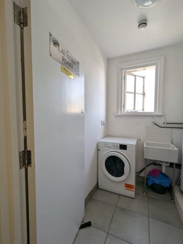 Studio Flat, Uxbridge Road, W12 - Photo 3