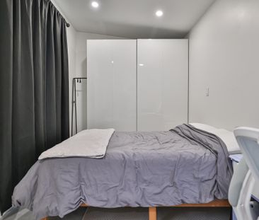 For Lease - 570 Vaughan (Main Floor) Road, Toronto, Ontario - Photo 4