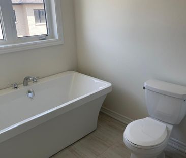 For Lease - 1143 Cameo Street, Pickering, Ontario - Photo 6