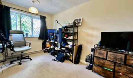 Beverley Gardens , York, - Photo 2