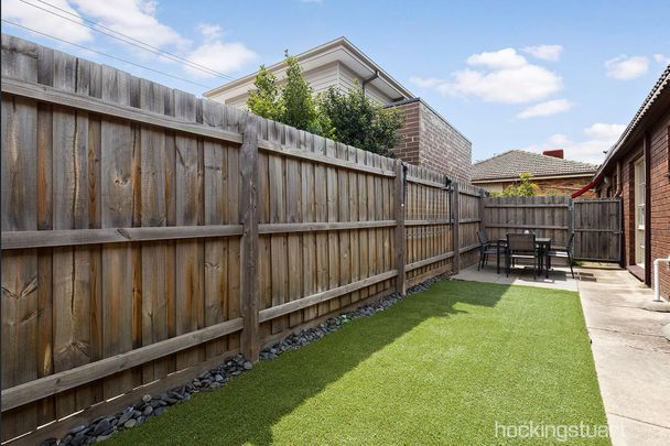 Unit 2/40 Crawley Street, Reservoir. - Photo 1