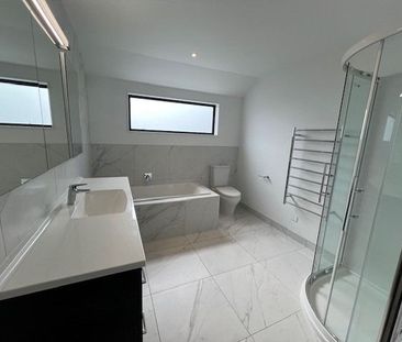 Spacious, Sun-Soaked Family Home in Prime Location! - Photo 2