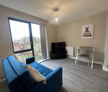 Studio Flat, Fletcher Court, NW9 - Photo 1