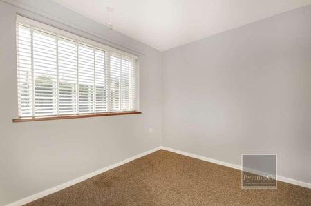 Cavell Close, Swardeston, NR14 - Photo 2