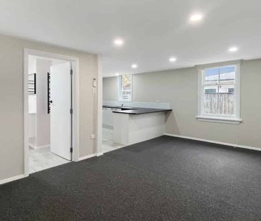 CITY CENTRE - 2 BEDROOMS - Photo 2