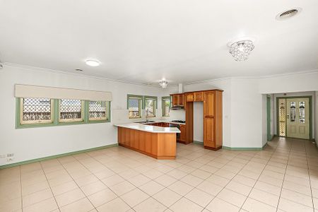 Essendon Village Living at its Best - Photo 3