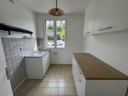 Location Appartement 3 pièces 55m² EVREUX 27000 - Photo 4