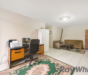 Spacious Teo Bedrooms Unit in a Leafy, Peaceful Setting - Photo 3