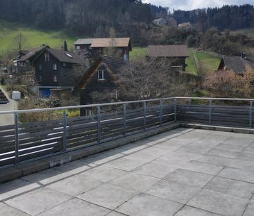 Charmante 3.5 - Dachwohnung in Brunnadern - 1. Monatsmiete geschenkt! - Foto 2