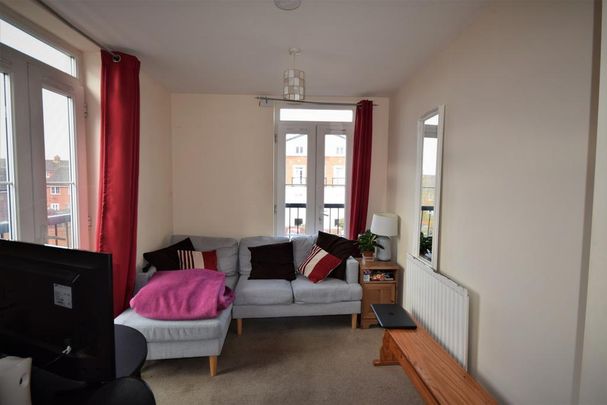 3 bedroom flat to rent - Photo 1