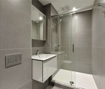 An immaculate two double bedroom apartment situated on the popular ... - Photo 4