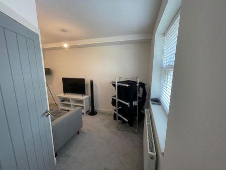 1 bedroom flat to rent - Photo 2