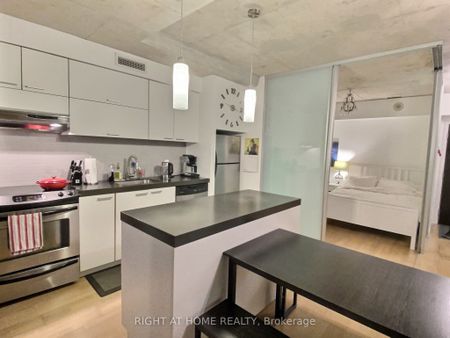 550 Wellington Lofts 55 - Photo 3