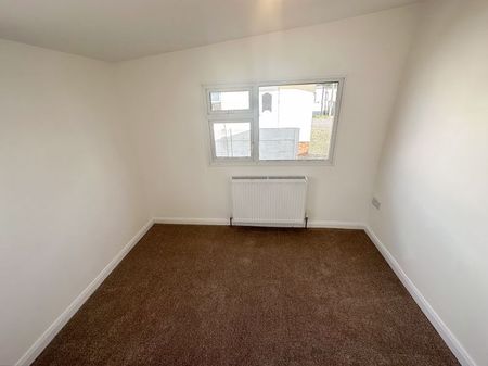 Maple Avenue, Scunthorpe - Photo 2