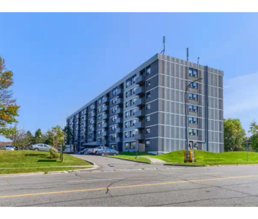 145 & 147 Wellington St. | 147 Wellington St., Aurora - Photo 1