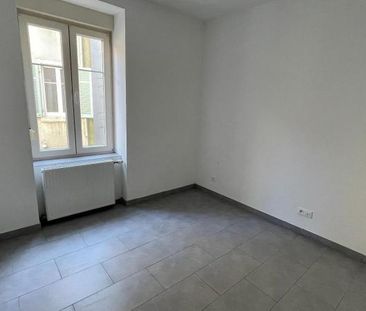 Location Appartement 4 pièces 62m² MULHOUSE 68100 - Photo 3