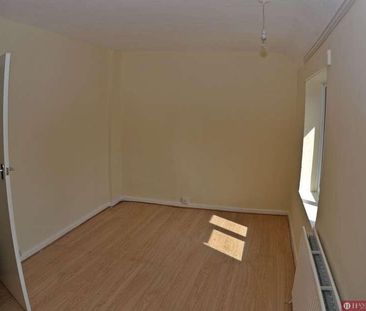 Goresbrook Road, Dagenham, RM9 - Photo 4