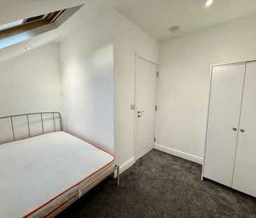 1 bedroom in a house share to rent - Photo 6