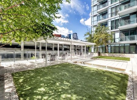 For Lease - 210 Simcoe Street Unit# 1609, Toronto, Ontario - Photo 4