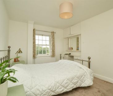 3 bedroom House To Let - Photo 4