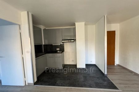 Centre-ville, Location appartement 2 pièces 35 m² - Photo 3