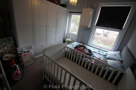 2 bedroom flat to rent - Photo 3