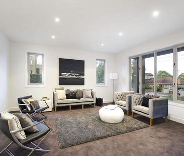 Stunning Quality Home - Photo 4